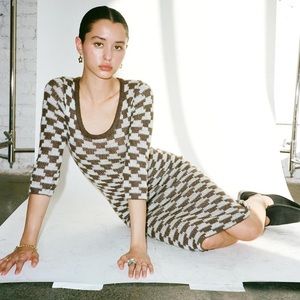 Lisa Says Gah Mafalda Midi Dress in vintage brown mocha!